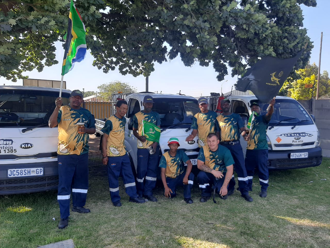 Old Oil Boys team and collection vehicles — photo 19