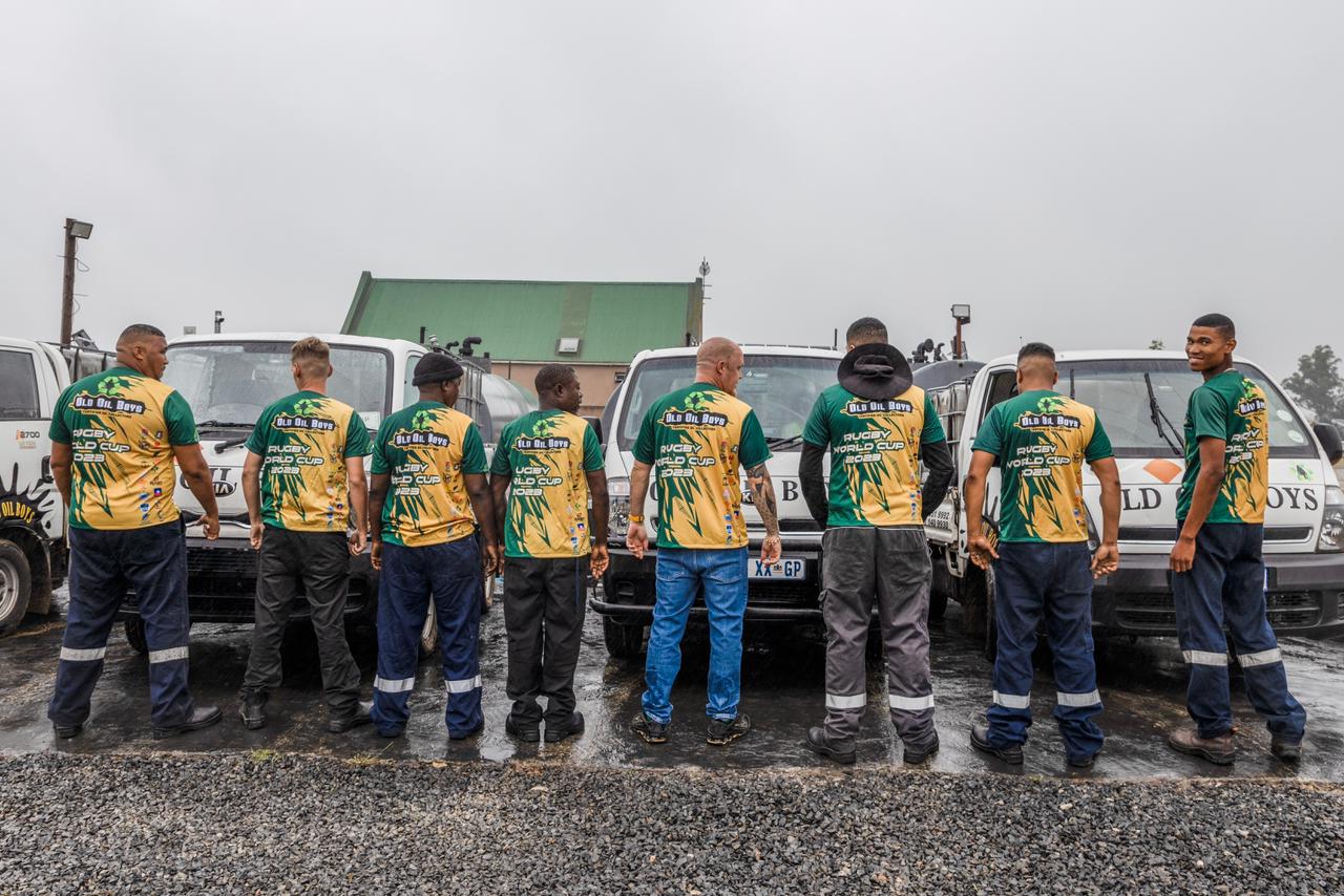 Old Oil Boys team and collection vehicles — photo 48