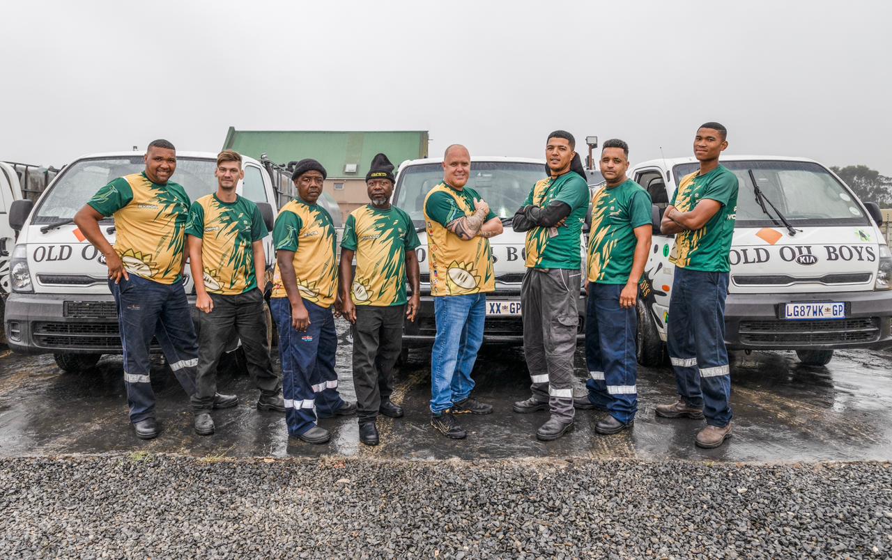 Old Oil Boys team and collection vehicles — photo 53